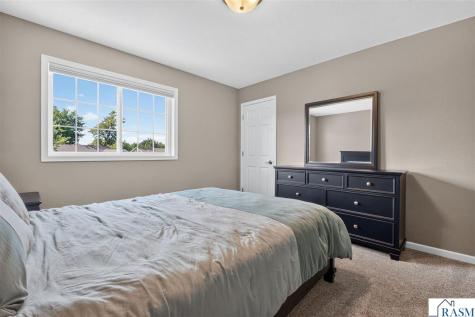 109 Peridot Court Mankato MN 56001