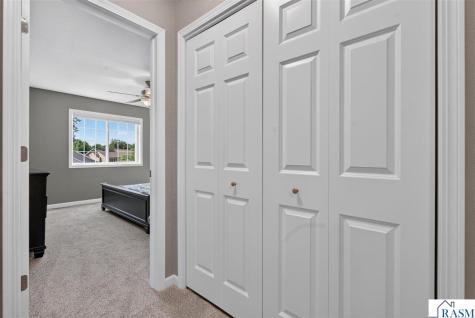 109 Peridot Court Mankato MN 56001