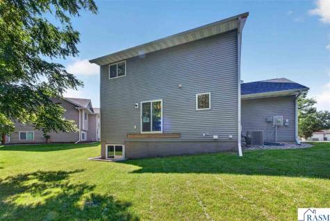 109 Peridot Court Mankato MN 56001