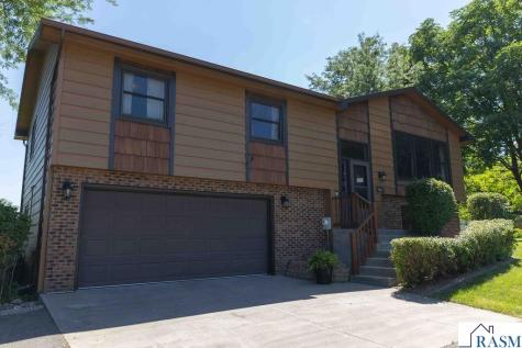 207 SW Maple Avenue Elysian MN 56028