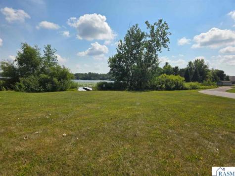 2 Marie Circle Elysian MN 56028-1229