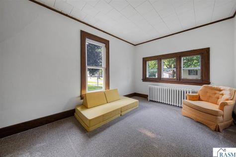 200 SE 1st Avenue Mapleton MN 56065