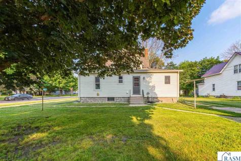 200 SE 1st Avenue Mapleton MN 56065