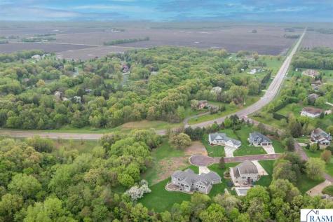 1008 Applewood Court Mankato MN 56001