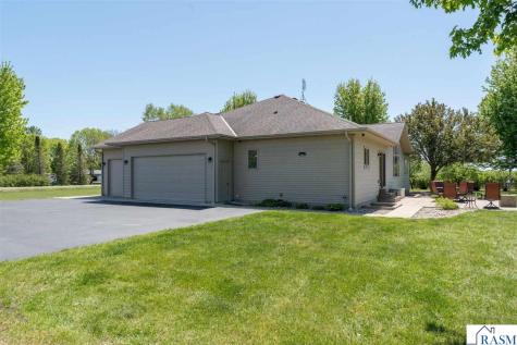 50792 Birch Bluff Drive North Mankato MN 56003
