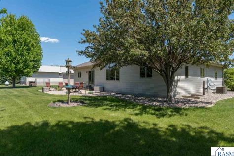 50792 Birch Bluff Drive North Mankato MN 56003