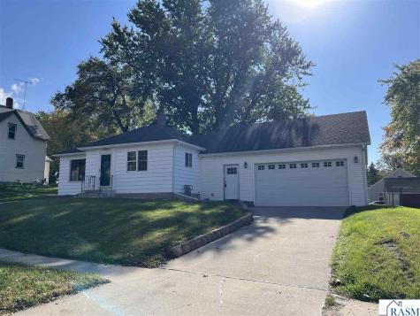 1006 4th Avenue South St. James MN 56081