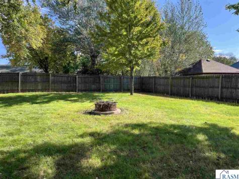 1006 4th Avenue South St. James MN 56081