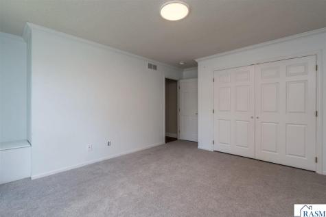 75 Telemark Drive Mankato MN 56001