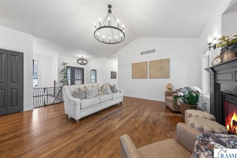 112 Jacob Drive Mankato MN 56001