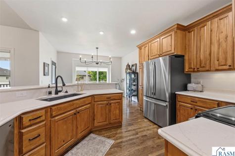 112 Jacob Drive Mankato MN 56001