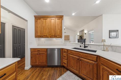 112 Jacob Drive Mankato MN 56001