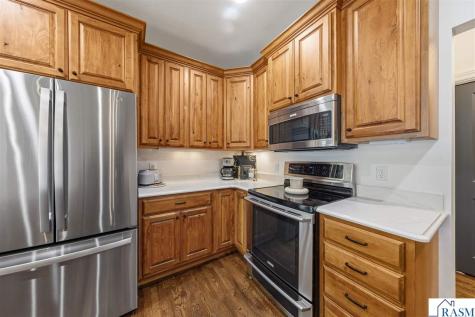 112 Jacob Drive Mankato MN 56001