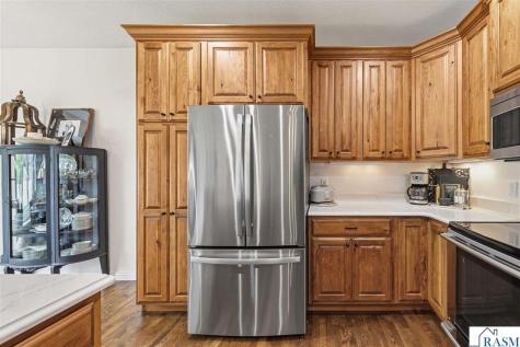 112 Jacob Drive Mankato MN 56001