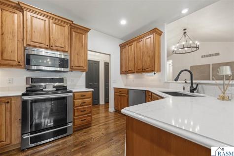 112 Jacob Drive Mankato MN 56001