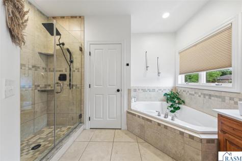 112 Jacob Drive Mankato MN 56001