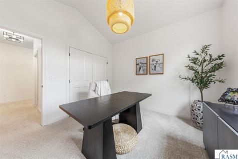 112 Jacob Drive Mankato MN 56001