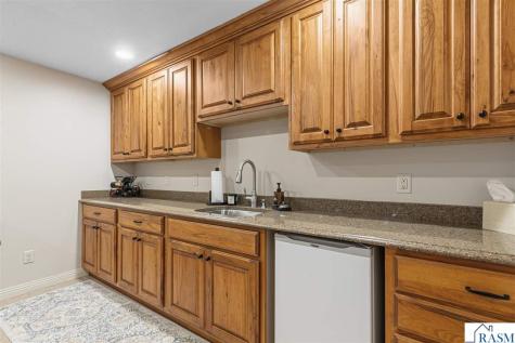 112 Jacob Drive Mankato MN 56001