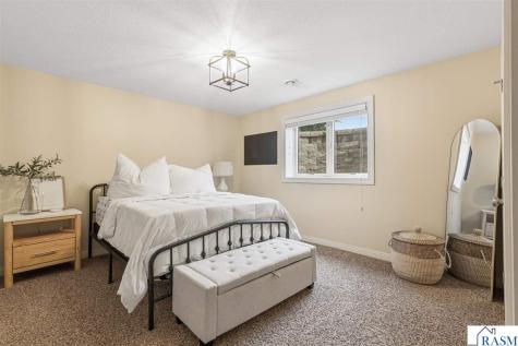 112 Jacob Drive Mankato MN 56001