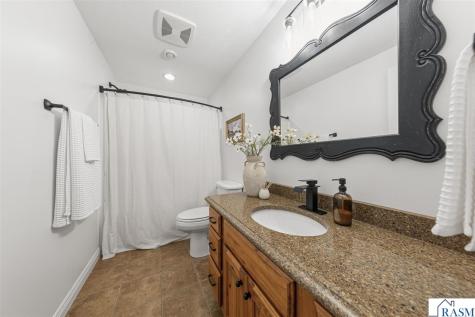 112 Jacob Drive Mankato MN 56001