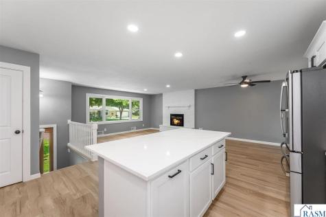 300 Viking Drive Mankato MN 56001