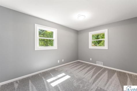 300 Viking Drive Mankato MN 56001