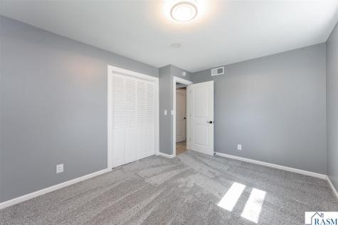 300 Viking Drive Mankato MN 56001