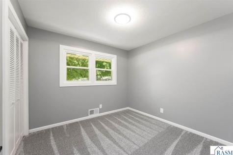 300 Viking Drive Mankato MN 56001