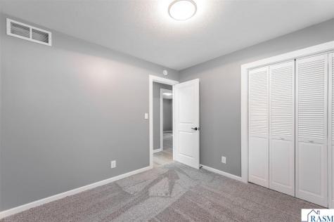300 Viking Drive Mankato MN 56001