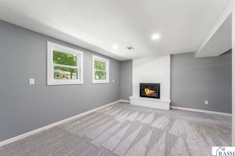 300 Viking Drive Mankato MN 56001