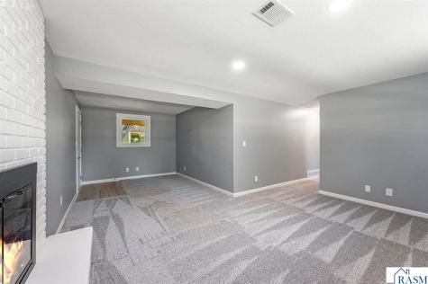 300 Viking Drive Mankato MN 56001