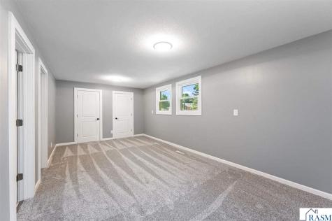 300 Viking Drive Mankato MN 56001