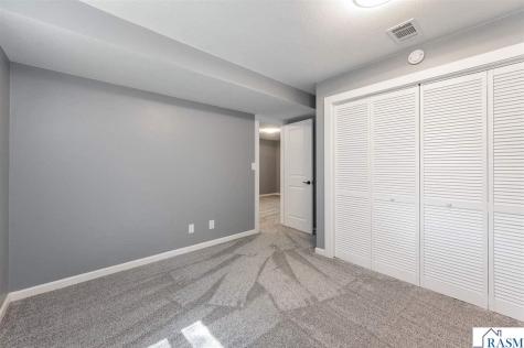 300 Viking Drive Mankato MN 56001