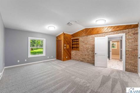 300 Viking Drive Mankato MN 56001