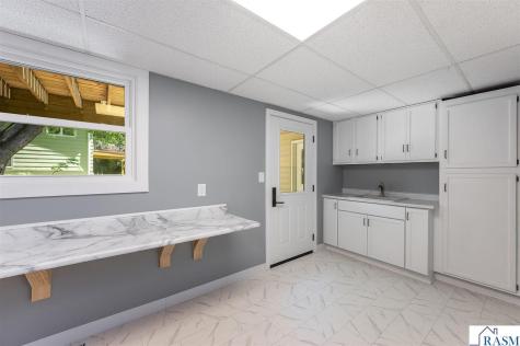 300 Viking Drive Mankato MN 56001