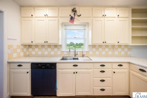 30452 390th Street Le Sueur MN 56058