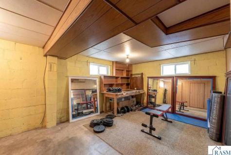 1609 4th Avenue Mankato MN 56001