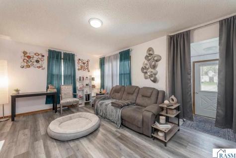 1609 4th Avenue Mankato MN 56001