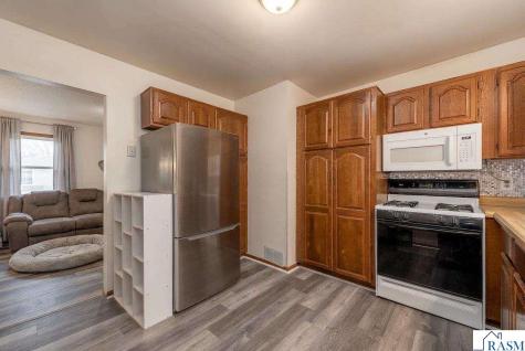 1609 4th Avenue Mankato MN 56001