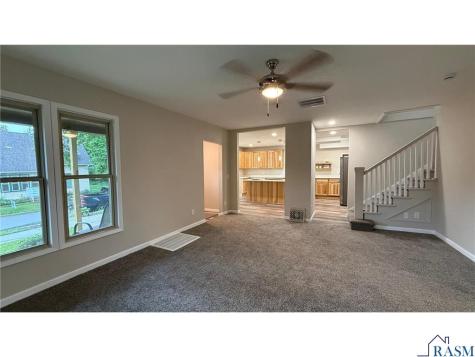 212 N Murphy Street Lake Crystal MN 56055