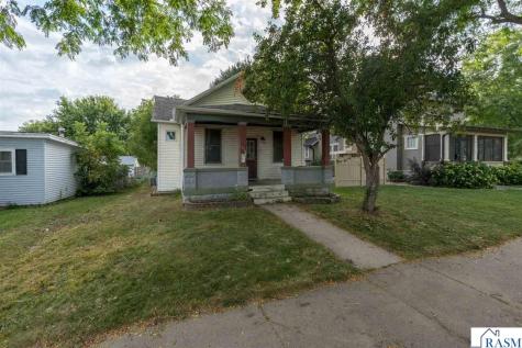 326 W Grace Street St. Peter MN 56082