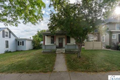 326 W Grace Street St. Peter MN 56082