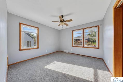 817 S 5th Street New Ulm MN 56073