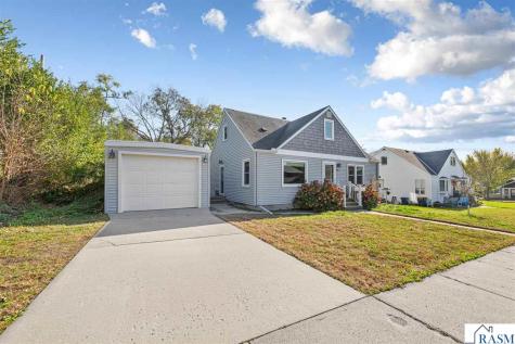 817 S 5th Street New Ulm MN 56073