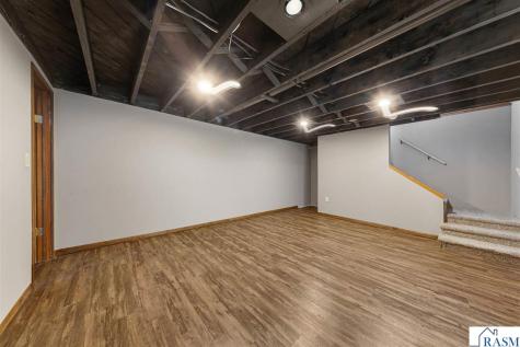 817 S 5th Street New Ulm MN 56073