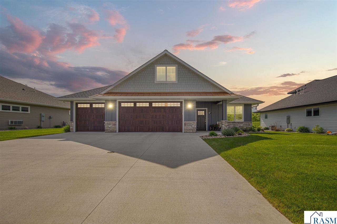 104 Dancing Waters Circle Mankato MN 56001