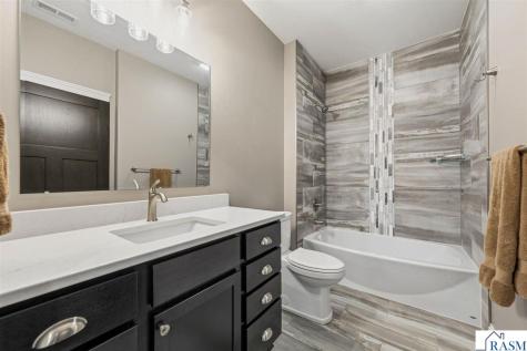 104 Dancing Waters Circle Mankato MN 56001