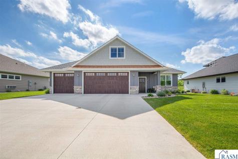 104 Dancing Waters Circle Mankato MN 56001