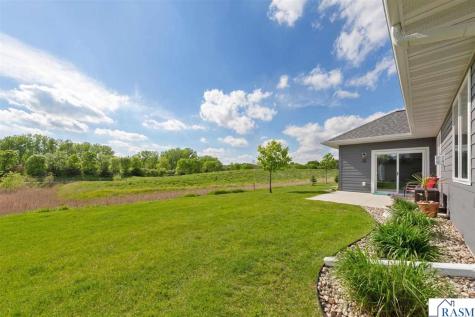 104 Dancing Waters Circle Mankato MN 56001