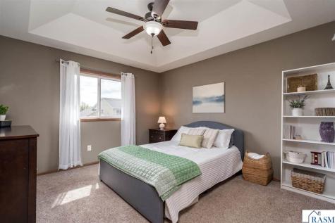 2080 Pratt Circle St. Peter MN 56082